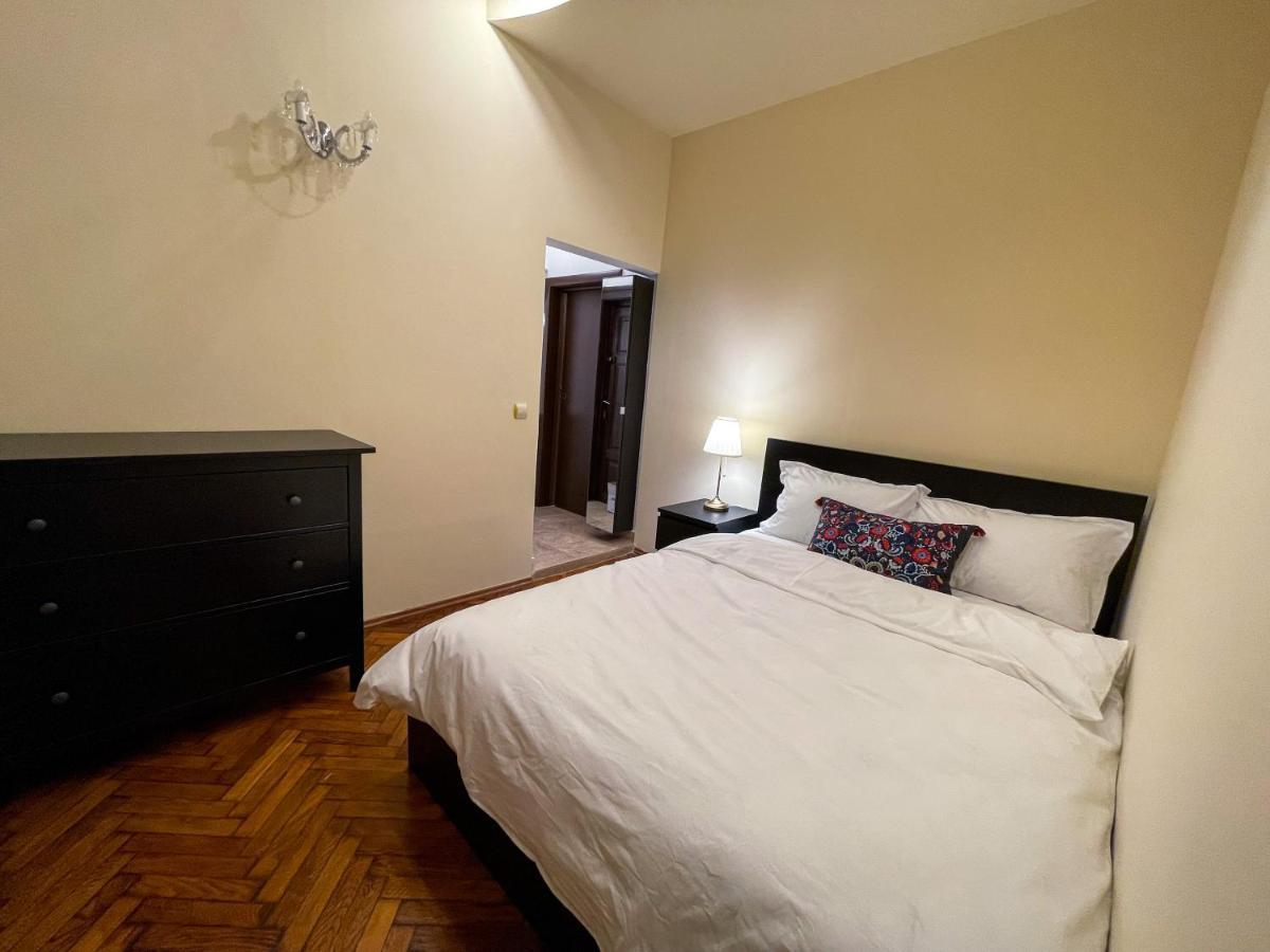 Central Apartment W/ Fire Place - Ground Floor Bucareste Exterior foto