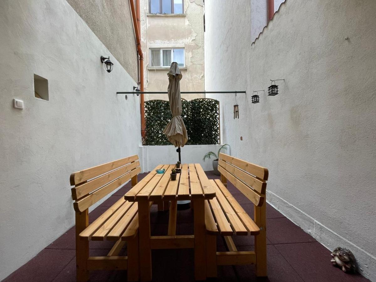 Central Apartment W/ Fire Place - Ground Floor Bucareste Exterior foto